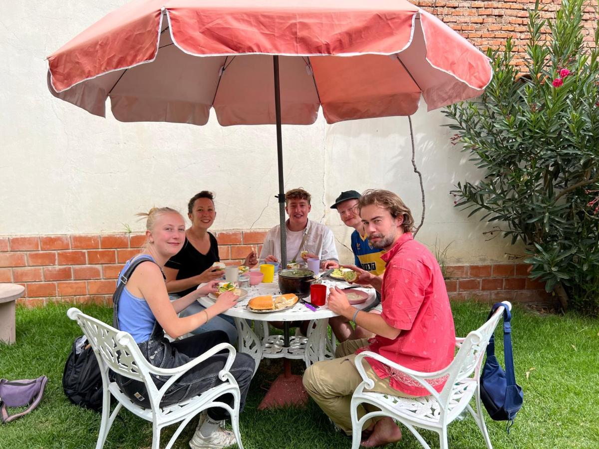 Villa Oropeza Hostel Сукре Экстерьер фото