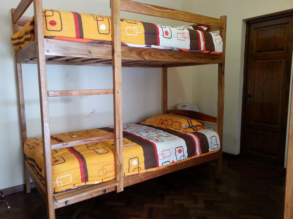 Villa Oropeza Hostel Сукре Номер фото